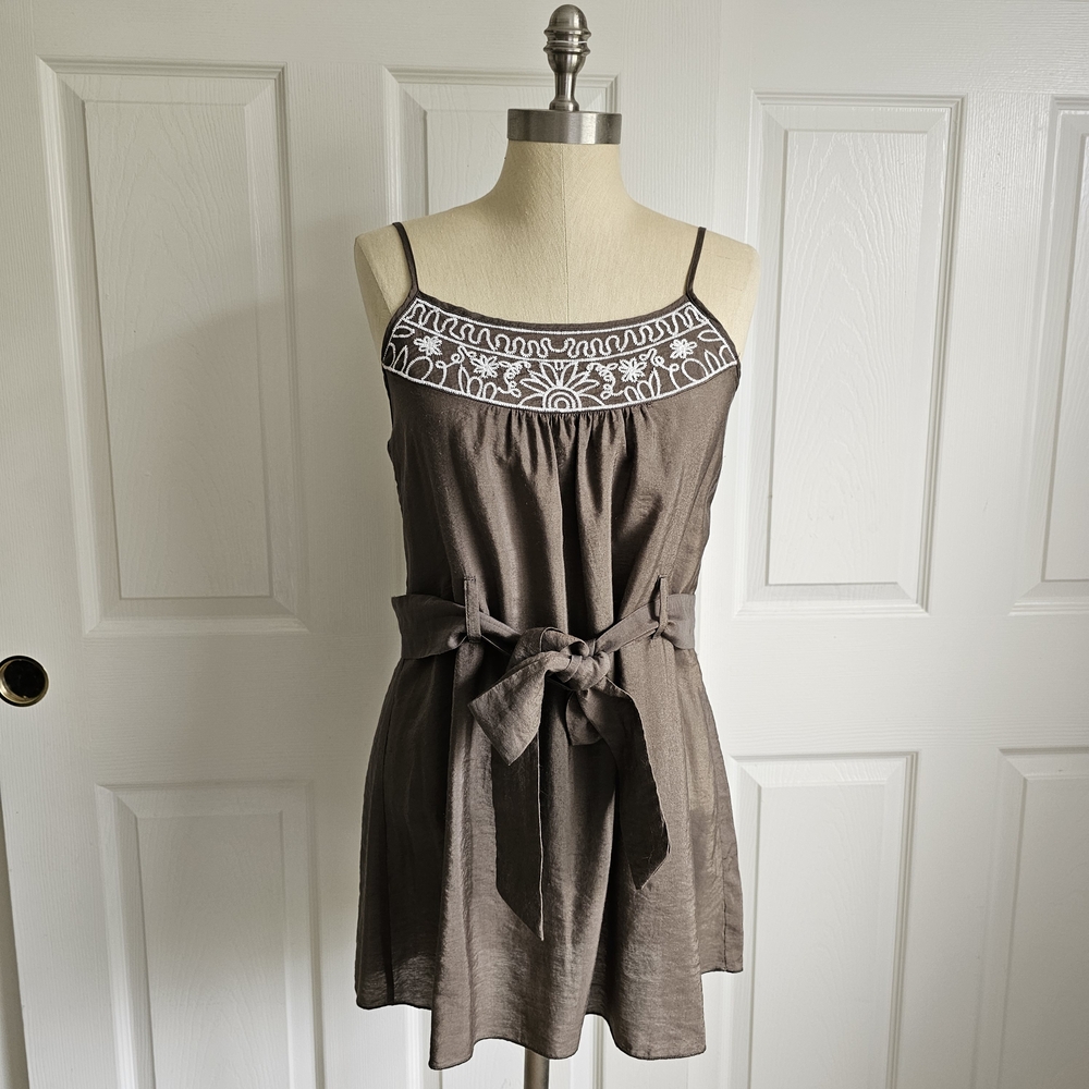 Mine Top with White Embroidery
